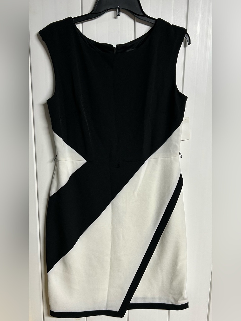 Covington Black and White Colorblock Midi Sheath Dress
